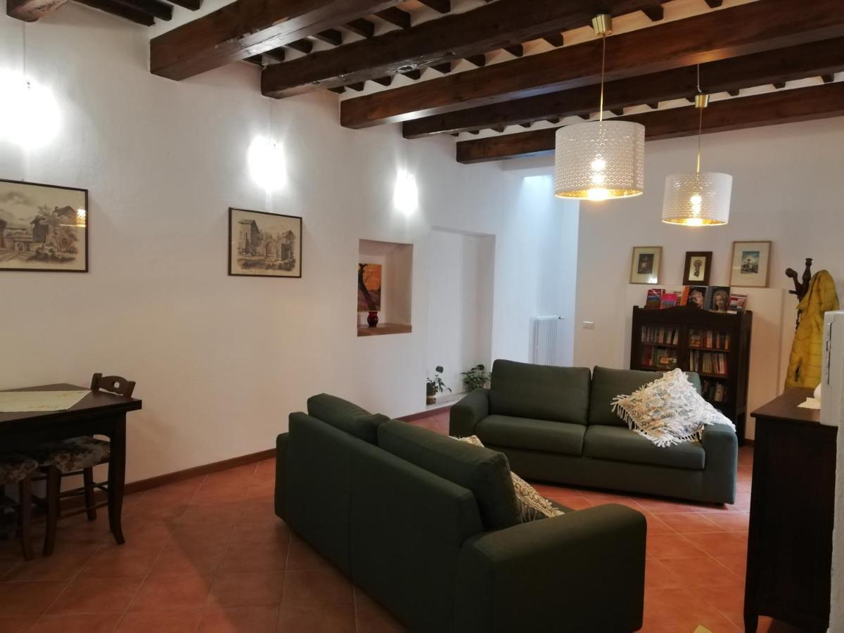 Casa Di Pietro Aretino, Arezzo Centro Storico 4-8 Letti Apartment ภายนอก รูปภาพ