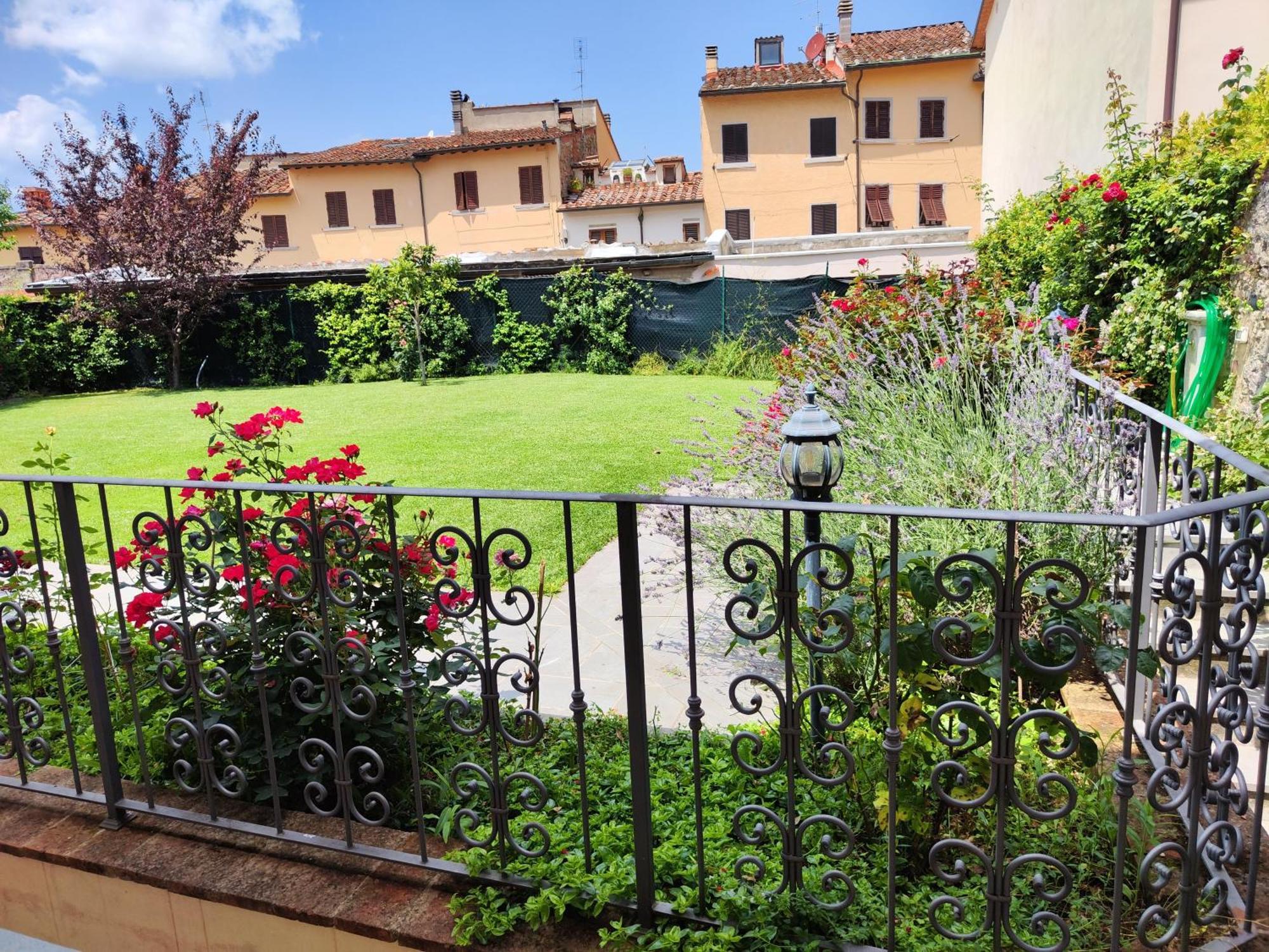 Casa Di Pietro Aretino, Arezzo Centro Storico 4-8 Letti Apartment ภายนอก รูปภาพ
